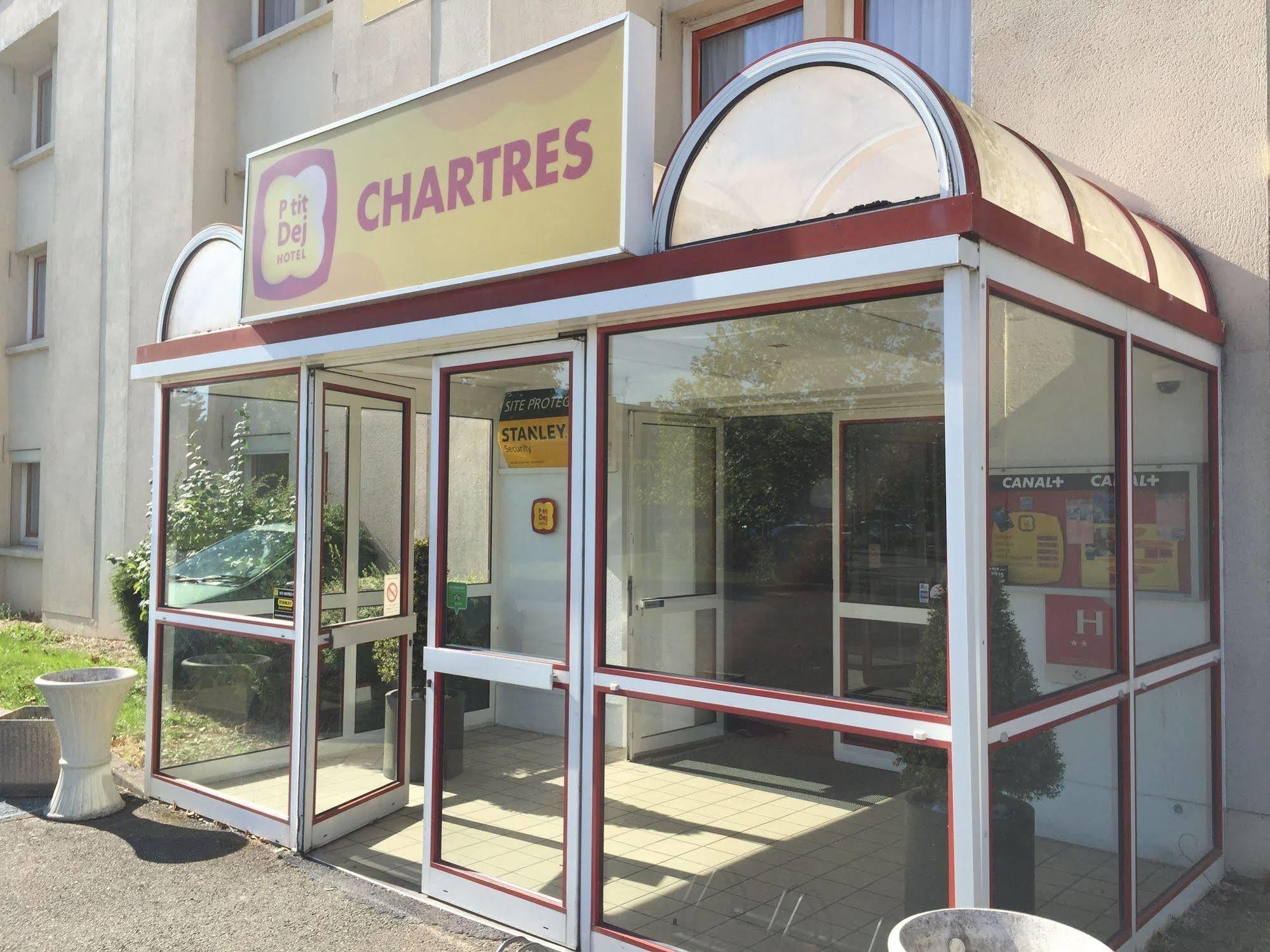 Greet Chartres Est Hotel Exterior photo